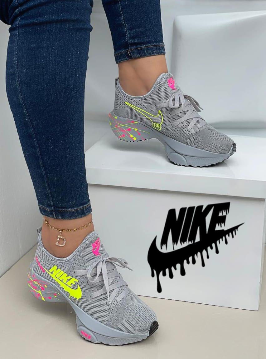 Tenis Nike Estilo Media Gris Dama